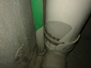 廚房下水管接了三通不久,發(fā)現(xiàn)上面滲水,大家?guī)兔纯凑f(shuō)說(shuō)原因和補(bǔ)救辦法